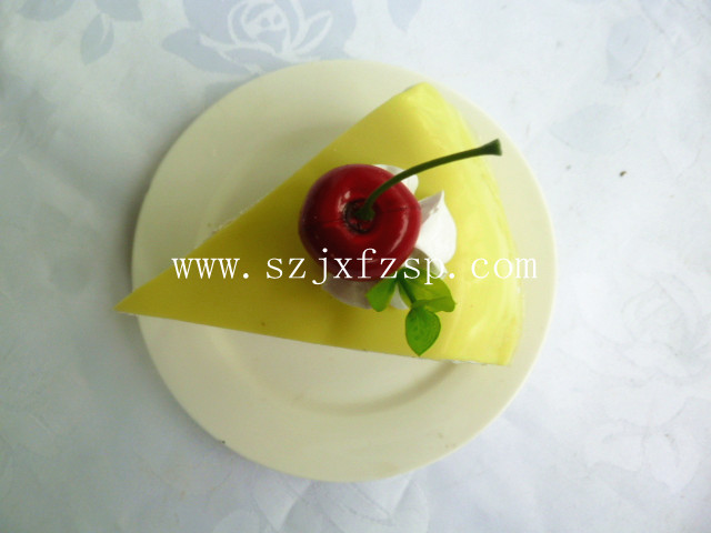 <b>仿真蛋糕模型：榴莲三角蛋糕食品模型</b>