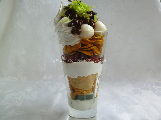 <b>冰点甜品模型 抹茶红豆芭菲</b>