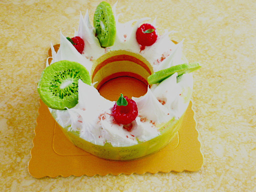 新鲜奇异果果冻酸奶年轮蛋糕模型