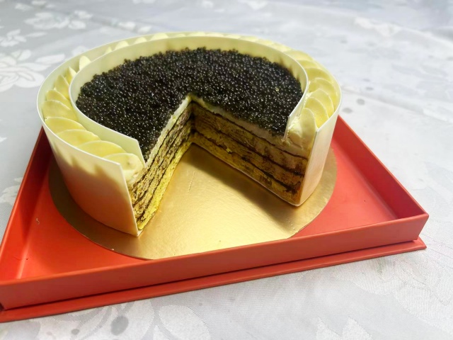 仿真鲟鱼仔蛋糕食物模型